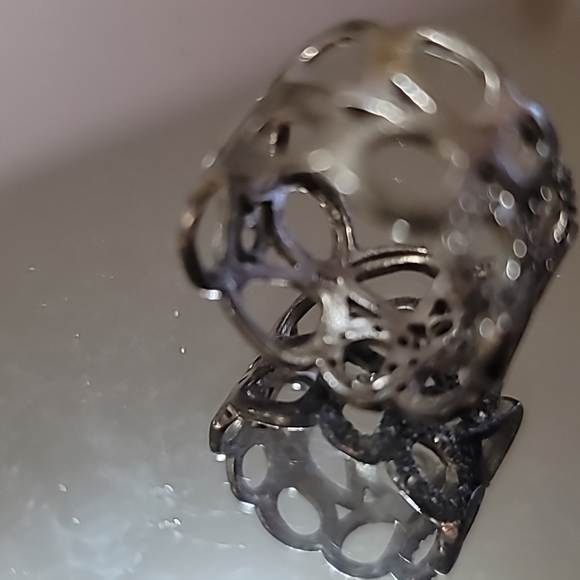 Unisex Ring size 6 interconnected circles 925 silver with 💎 cool design .5"wide - Picture 7 of 7